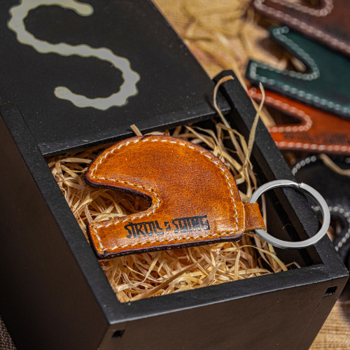 Helmet Keychain Camel Brown